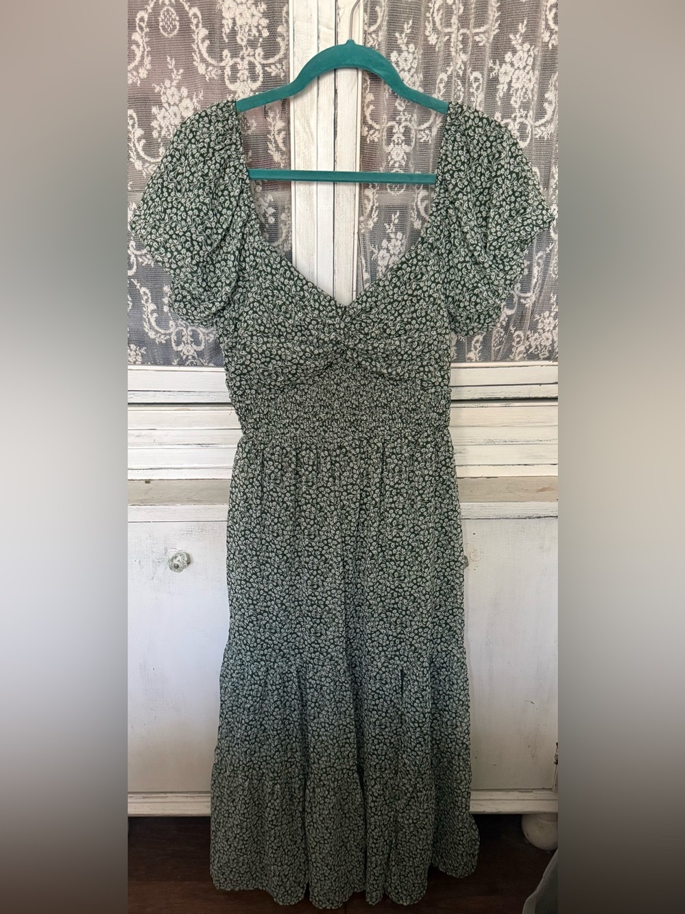 Trixxi Green Floral Puff-Sleeve Smocked Midi Dress